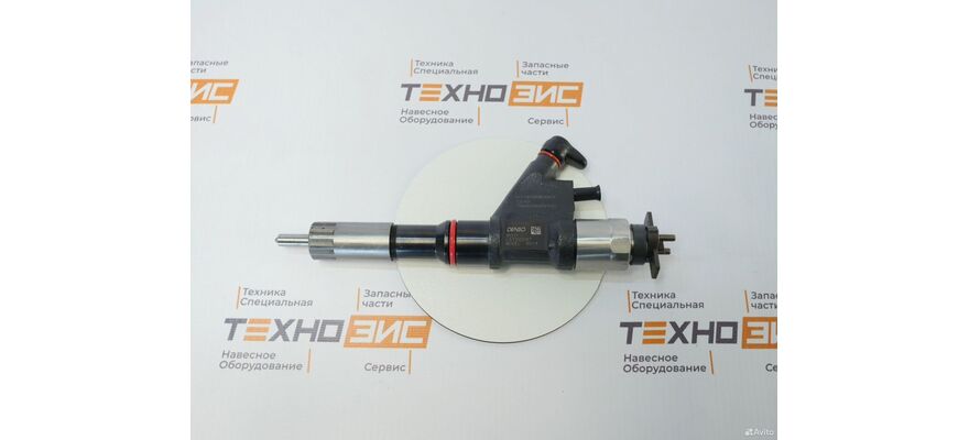 Форсунка топливная 095000-8011 (VG1246080051), изображение 2