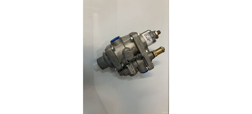 Клапан тормозной воздушный (12C0491, SH380A-3511010, 5000177, 860110632, 803004037)