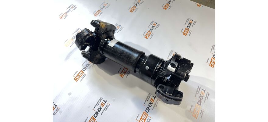 Вал карданный XCMG ZL50G (задний, 4отв, 370мм) (252900465)