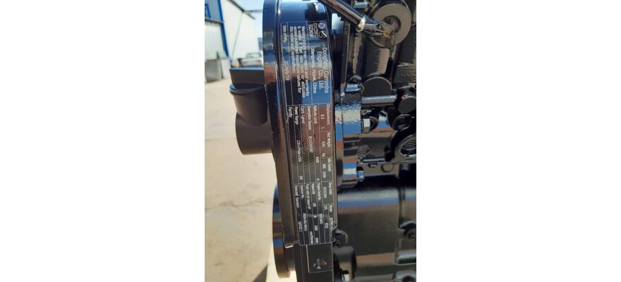 Двигатель Cummins 6CTA8.3-C215