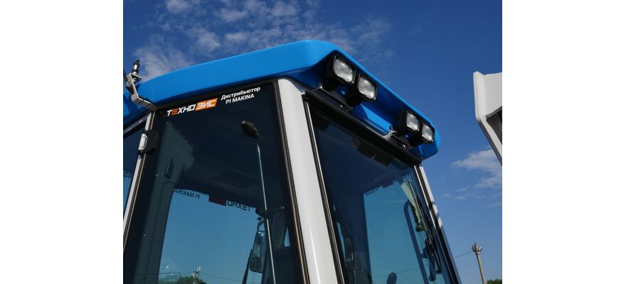 Экскаватор погрузчик Pi Makina Pi1022А