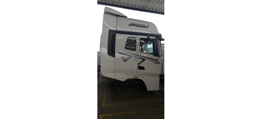Кабина FAW J7 в сборе для тягача