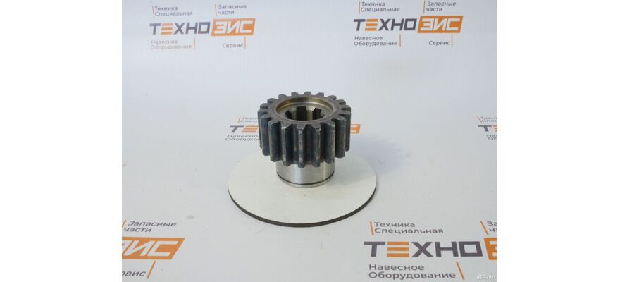 Шестерня двс YCD4P32T-150 (18зуб)